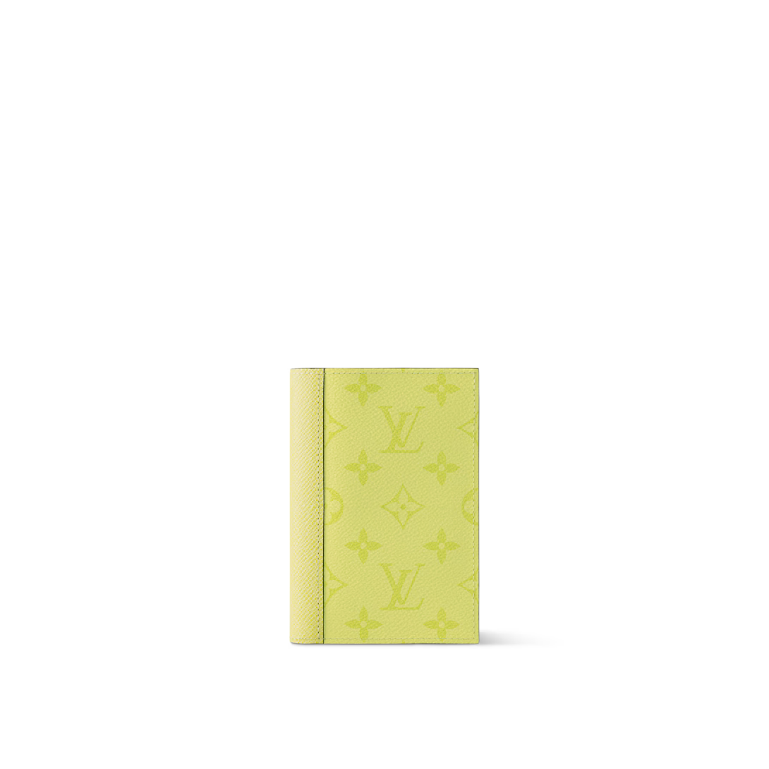 louis-vuitton-passport-cover--M14115_PM2_Front view Passport Cover – תמונה 1