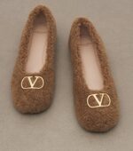 Valentino Garavani VLogo Teddy Ballet Flats – Beige 7