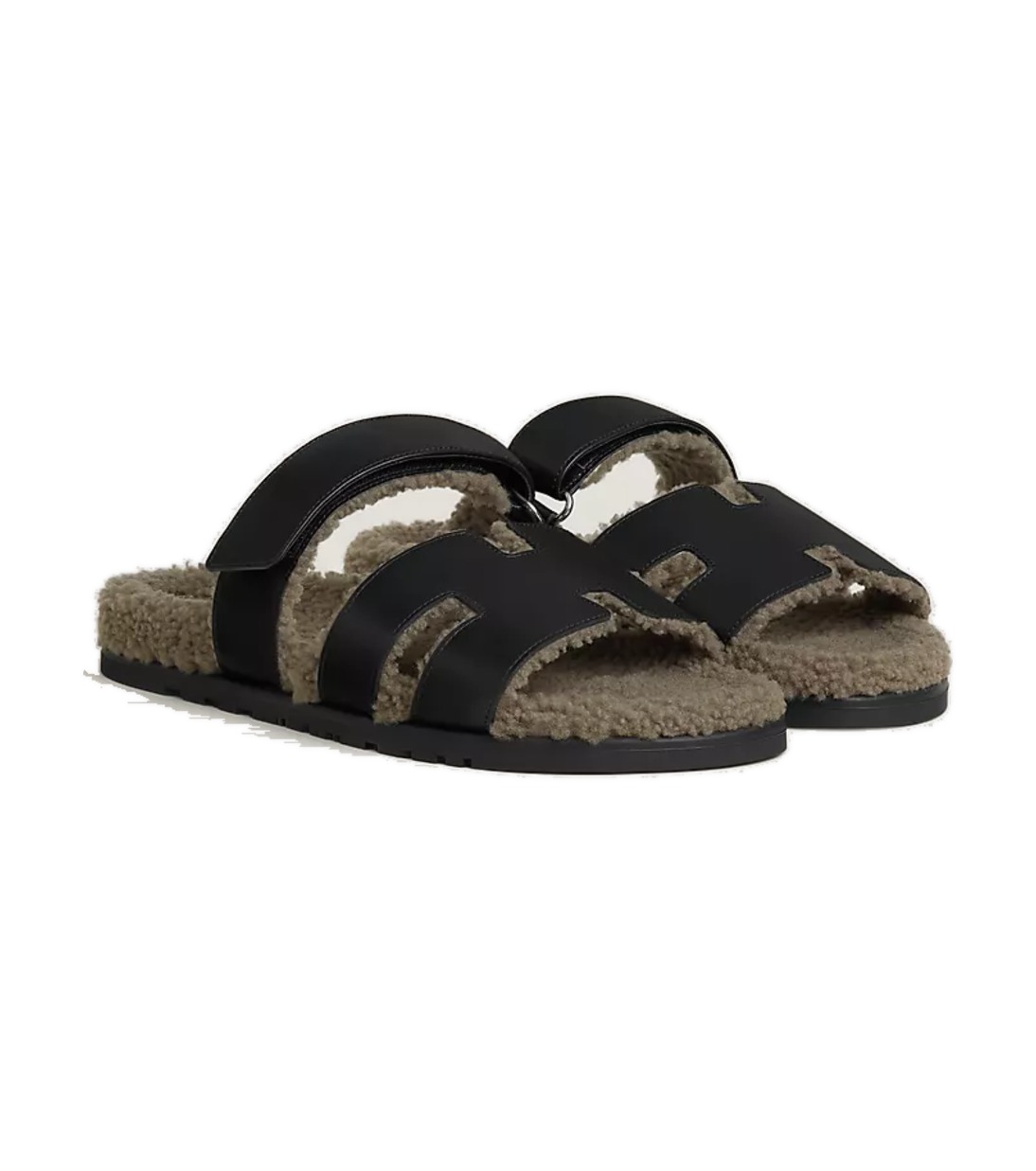 hermes-chypre-sandal-men-noir-etoupe-main.jpg Hermès Chypre Sandal Men – Noir / Étoupe