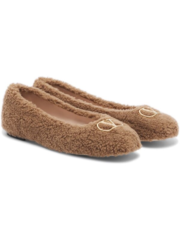 Valentino Garavani VLogo Teddy Ballet Flats – Beige